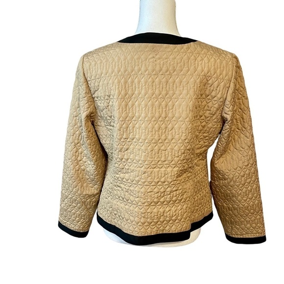 Chico's Quilted Beige Jacket with Black Trim with Zip Front and Round Neck. Sz 1 - Picture 6 of 12